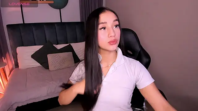 Snapshot of megann_blaze chatting on July 2, 4:02 pm megann blaze online show from July 2, 4:02 pm