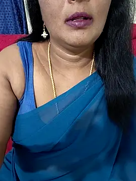 Snapshot of Sunitha-tamilponu chatting on June 17, 6:09 pm Sunitha-tamilponu online show from June 17, 6:09 pm