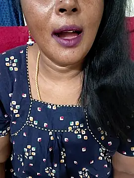 Snapshot of Sunitha-tamilponu chatting on June 18, 6:13 am Sunitha-tamilponu online show from June 18, 6:13 am