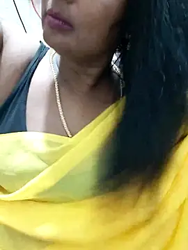 Snapshot of Sunitha-tamilponu chatting on July 9, 8:02 pm Sunitha-tamilponu online show from July 9, 8:02 pm