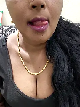Snapshot of Sunitha-tamilponu chatting on July 20, 9:12 am Sunitha-tamilponu online show from July 20, 9:12 am