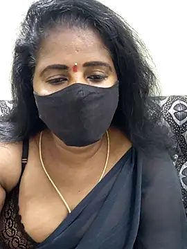 Snapshot of Sunitha-tamilponu chatting on July 23, 6:17 pm Sunitha-tamilponu online show from July 23, 6:17 pm