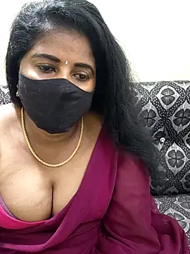 Snapshot of Sunitha-tamilponu chatting on July 28, 8:52 pm Sunitha-tamilponu online show from July 28, 8:52 pm