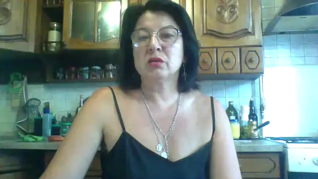Fiona06 online show from May 25, 5:57 am