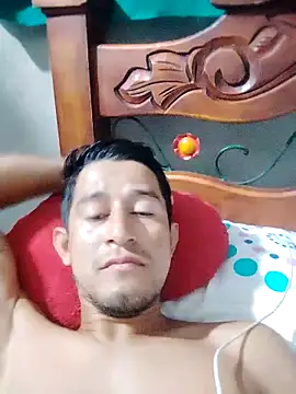 chicolargo17 online show from May 8, 11:37 am
