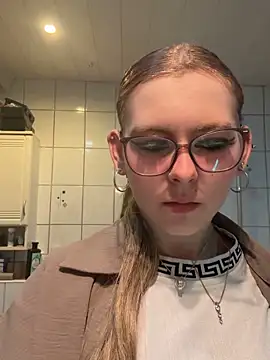 Lina-420 online show from May 7, 7:41 pm