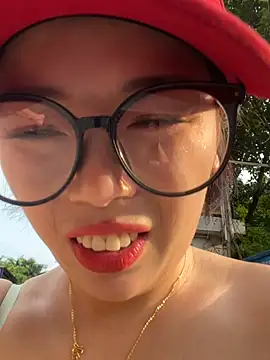 Snapshot of milkwine chatting on June 24, 9:41 am milkwine online show from June 24, 9:41 am