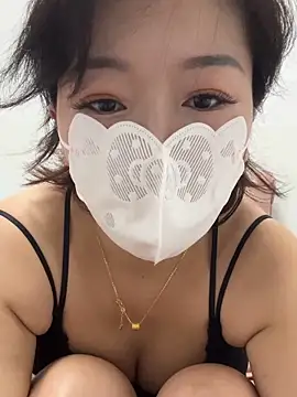 Snapshot of milkwine chatting on June 30, 2:45 am milkwine online show from June 30, 2:45 am