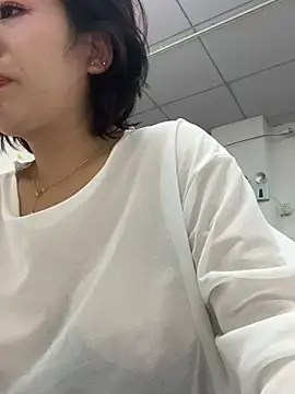 Snapshot of milkwine chatting on July 4, 3:35 am milkwine online show from July 4, 3:35 am