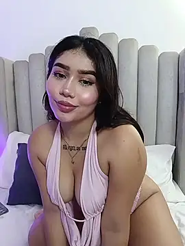 Snapshot of abby_doll_ chatting on June 22, 3:25 am abby doll online show from June 22, 3:25 am