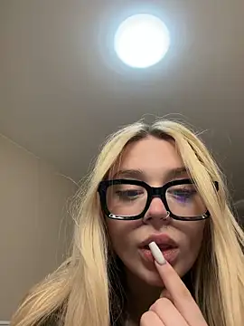 Alictris online show from April 26, 2:26 pm