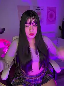 iEmily  online show from June 11, 2:44 am
