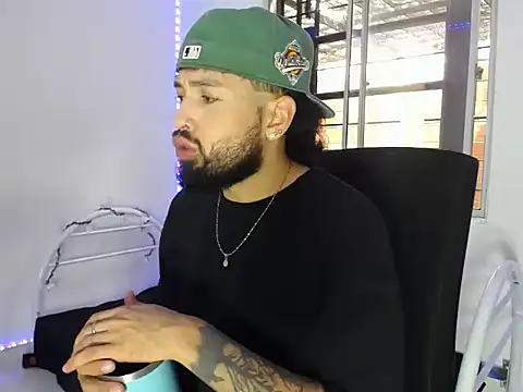 camilorestrepo77 online show from May 30, 2:47 pm