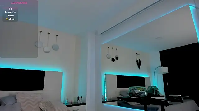 Sky Loren online show from June 25, 4:01 am