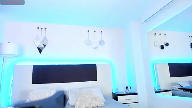 Sky Loren online show from July 16, 5:13 am