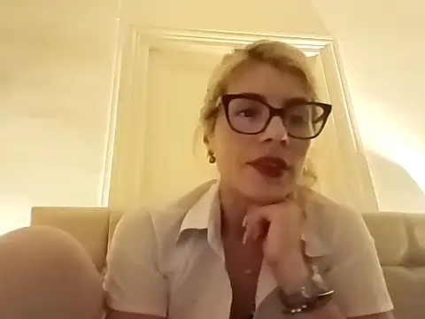 Goddess-Anne online show from June 6, 9:19 pm