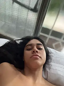 mia moonna online show from May 31, 12:01 pm