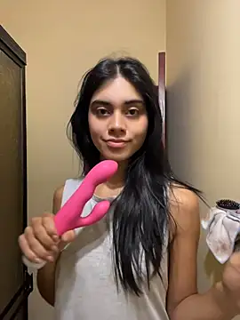 mia moonna online show from June 12, 11:31 am