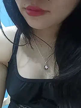 Snapshot of silkyhairs chatting on June 27, 6:24 pm silkyhairs online show from June 27, 6:24 pm