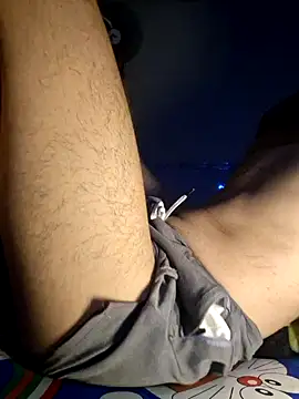 minhhoang2008 online show from April 27, 2:04 pm