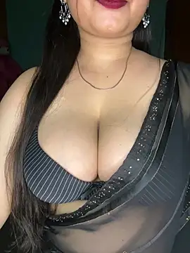 Naughty pooja44 online show from June 28, 6:36 pm