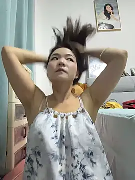 xiaochengzi505 online show from June 21, 1:35 pm