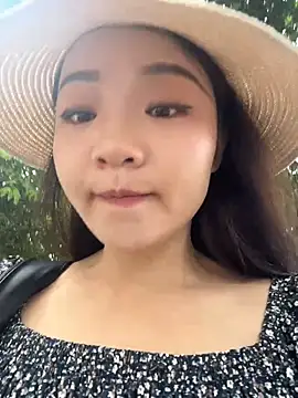 xiaochengzi505 online show from June 26, 1:32 am