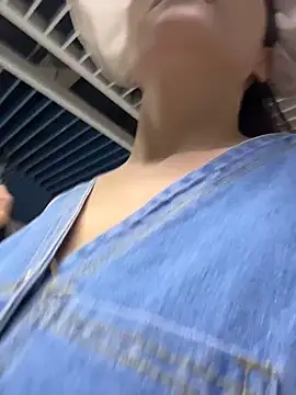 xiaochengzi505 online show from July 10, 12:48 am