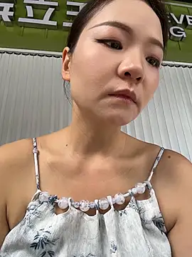xiaochengzi505 online show from July 12, 1:07 am