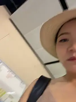 xiaochengzi505 online show from July 20, 1:42 am