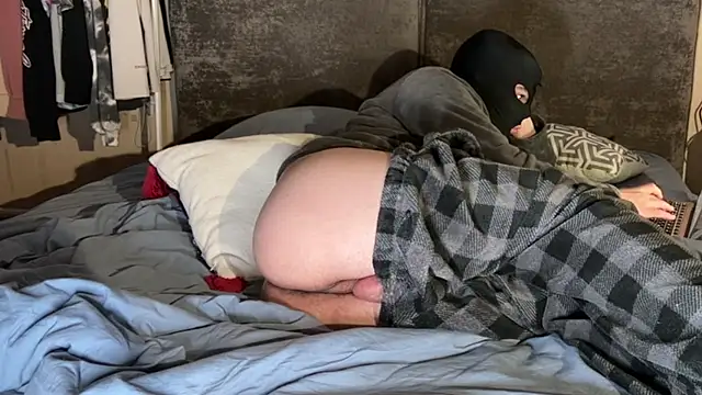 Snapshot of boyslovedicks chatting on May 4, 2:57 pm boyslovedicks online show from May 4, 2:57 pm