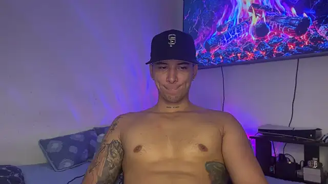 SexxxySquirterStev777 online show from July 28, 3:32 pm