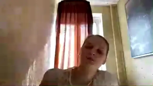LongChillGerl online show from May 22, 1:28 pm