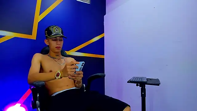 Timmy Turner333 online show from April 27, 6:28 pm