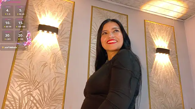 Snapshot of Dalila_5 chatting on June 19, 7:39 pm Dalila 5 online show from June 19, 7:39 pm