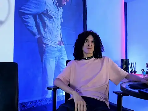 anddy hugecock online show from June 1, 1:13 pm