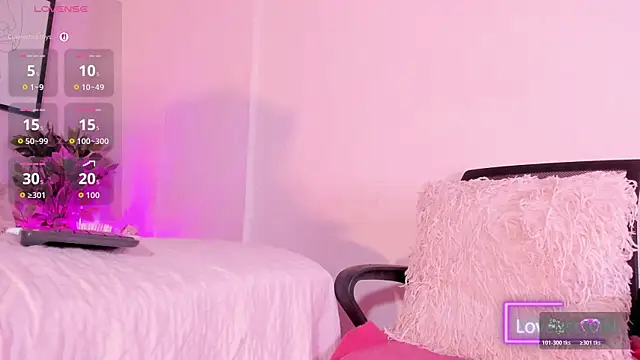 Emiilyh  online show from July 23, 1:58 am