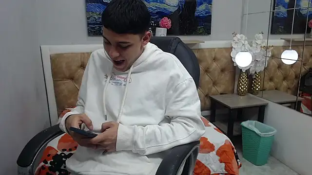 Ethanx18  online show from May 16, 4:09 am