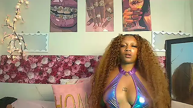 EnchantingLisa online show from July 3, 12:55 pm