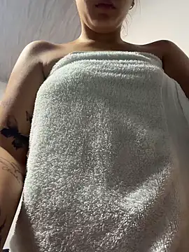 HayleyRoss  online show from July 14, 2:12 pm