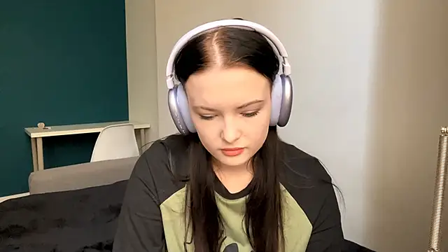 AmbientInvalid online show from May 8, 1:49 pm