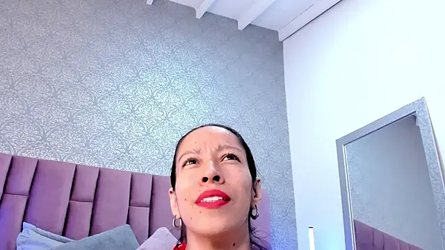 DianaRed  online show from May 14, 8:26 pm
