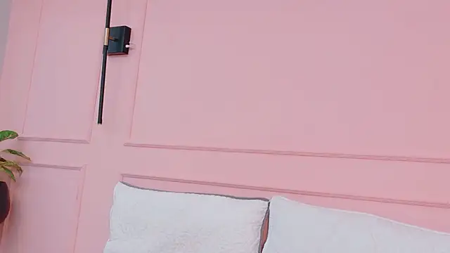 DanielleDNicola online show from July 31, 12:59 pm