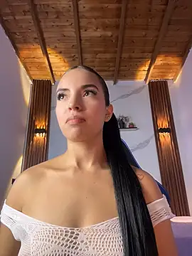 catalina lafer online show from June 16, 1:47 pm