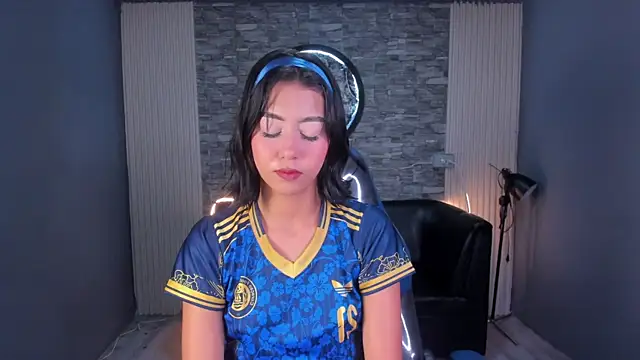 Snapshot of gemma_19_ chatting on May 13, 9:22 pm gemma 19 online show from May 13, 9:22 pm