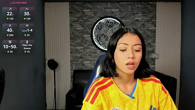 Snapshot of gemma_19_ chatting on August 5, 10:33 pm gemma 19 online show from August 5, 10:33 pm