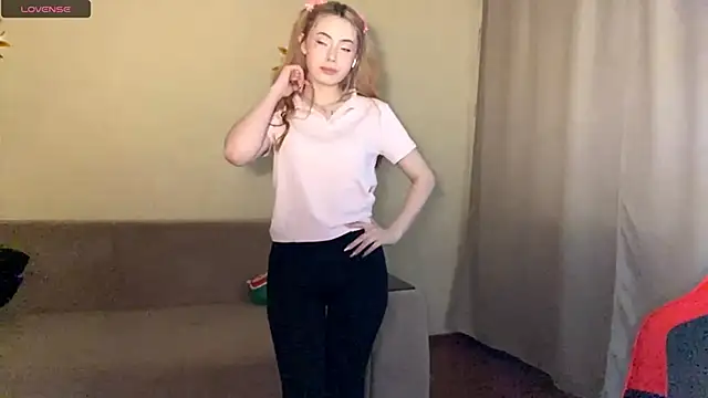 JacquiKelder online show from May 13, 1:08 pm