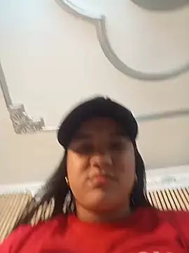 NATY BUSTOS online show from May 22, 1:35 am