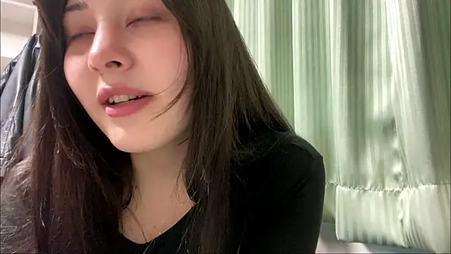 Snapshot of Sonata_Asky chatting on May 15, 11:01 pm Sonata Asky online show from May 15, 11:01 pm