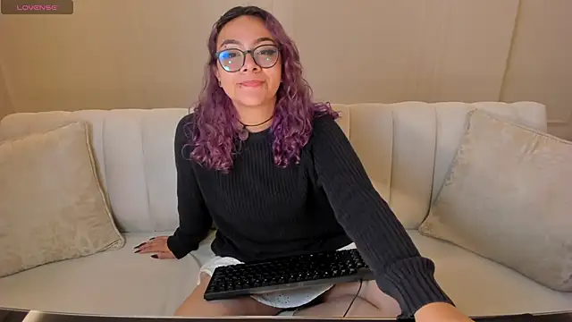 LoiseHarper online show from May 1, 11:04 am